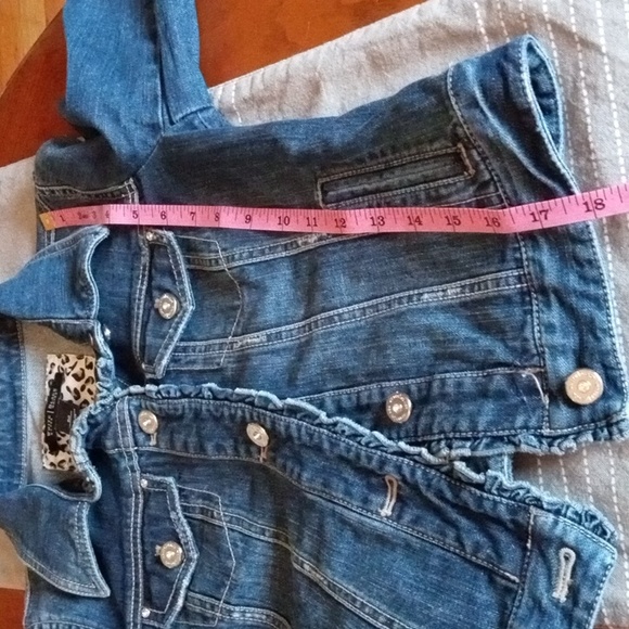 White House Black Market - Picture 6 of 8